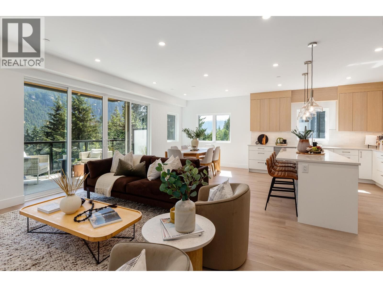 Property Photo:  2098 Crumpit Woods Drive 4  BC V8B 0T6 