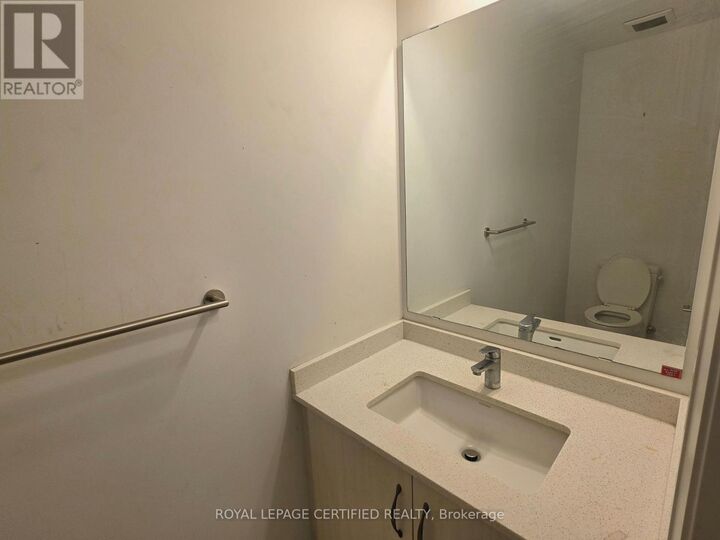 Property Photo:  85 Attmar Drive 333  ON L6P 0Y6 