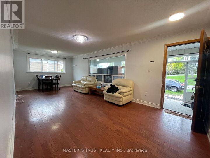 Property Photo:  10 Heather Road  ON M1S 2E1 