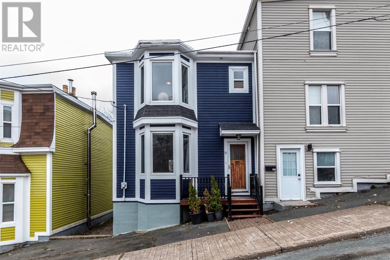 Property Photo:  19 Carnell Street  NL A1E 2S2 