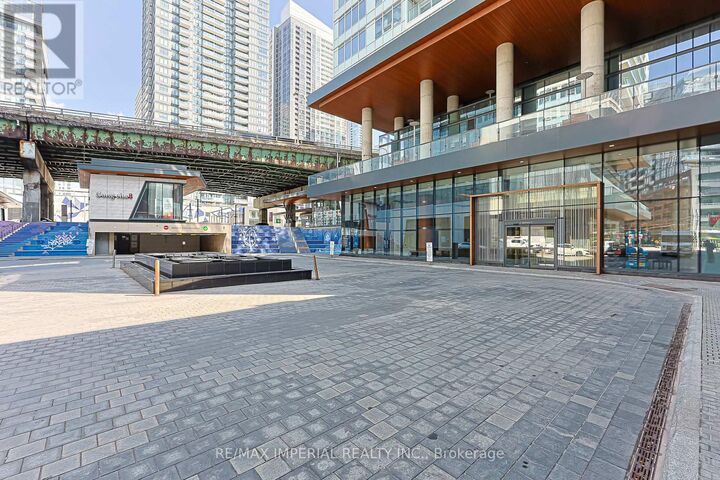 Property Photo:  17 Bathurst Street 2707  ON M5V 0N1 