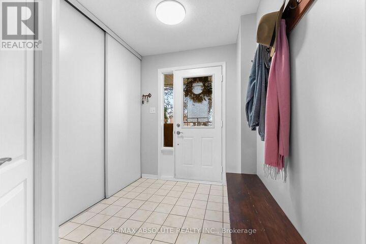 Property Photo:  355 Fairbrooke Court  ON K7S 0E6 