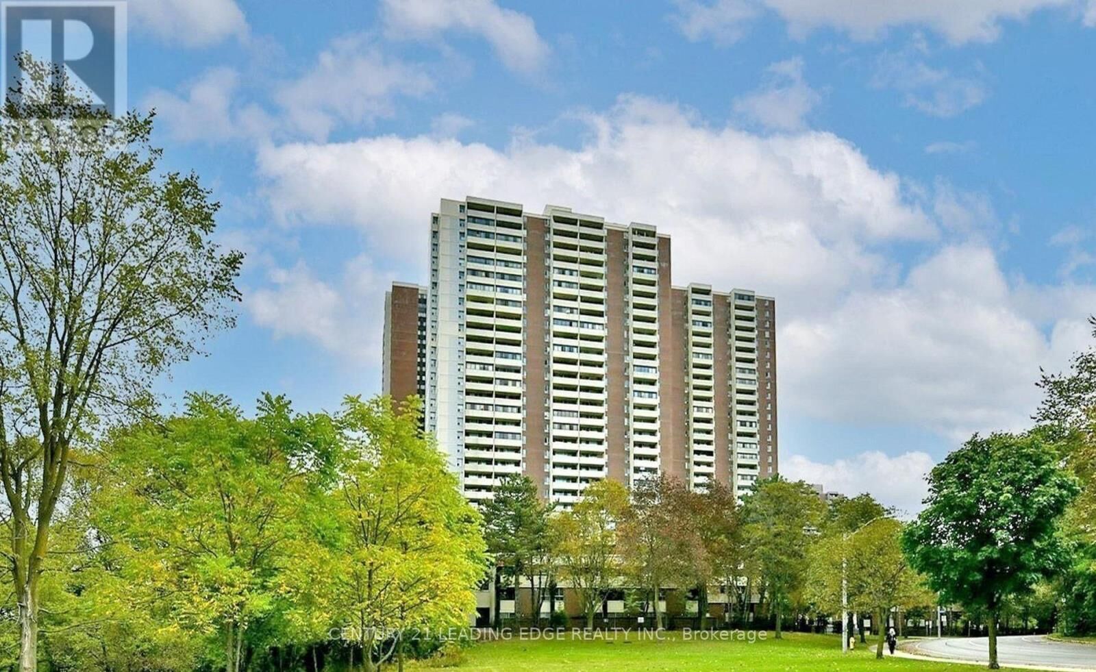 Property Photo:  5 Massey Square 2411  ON M4C 5L6 