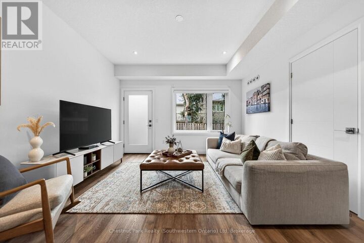 Photo de la propriété:  23 Lily Lane  ON N1L 0R2 