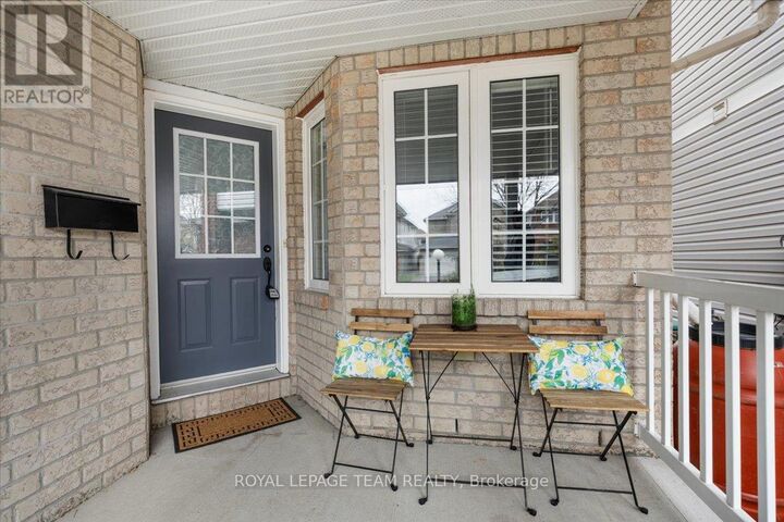 Property Photo:  115 Fairlop Way South  ON K2J 5B6 