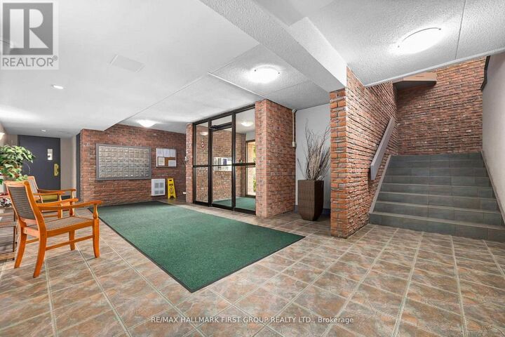 Property Photo:  580 Mary Street East 102  ON L1N 2R3 