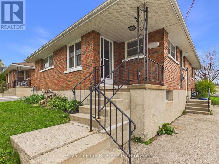 Property Photo:  153 Carling Terrace  ON N0G 2W0 