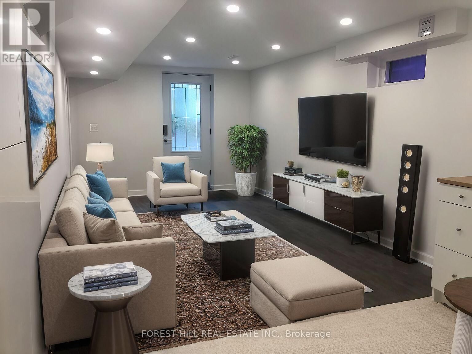 Property Photo:  290 Britannia Avenue Lower  ON L3Z 1A7 