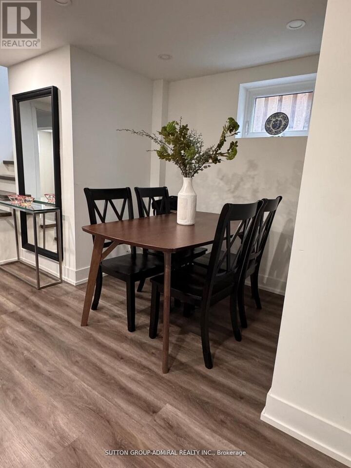 Property Photo:  6 Frankfort Avenue Lower  ON M6L 2Y2 