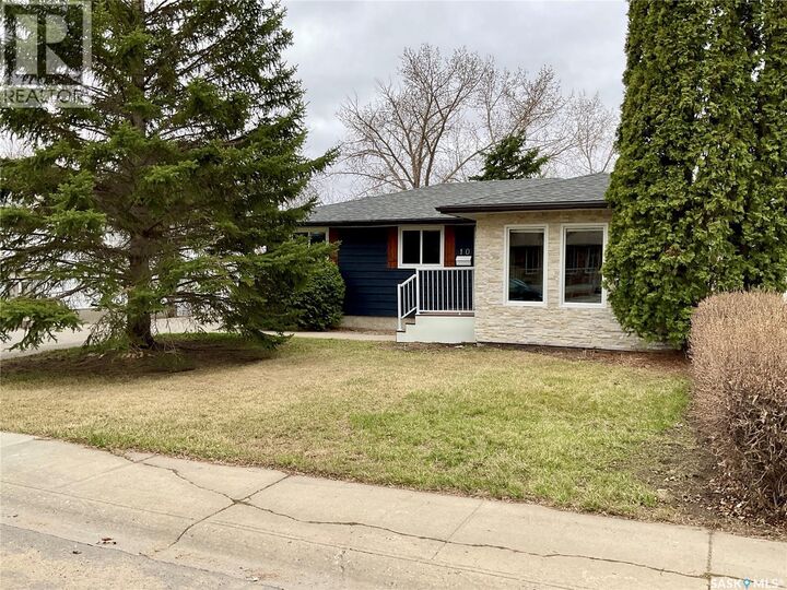 Property Photo:  10 Chase Crescent  SK S4R 7Y4 