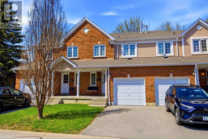Property Photo:  10 Bassett Boulevard 216  ON L1N 9C8 