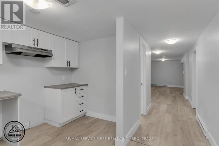 Property Photo:  9 Rockford Place  ON K7K 5Z7 