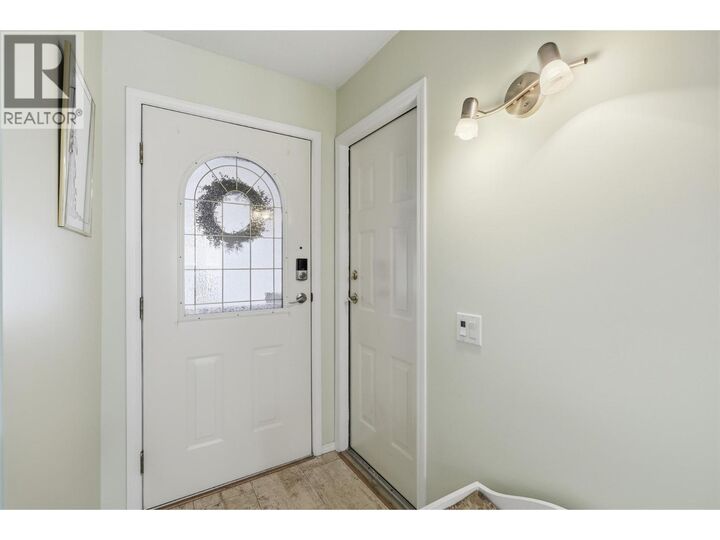Photo de la propriété:  1195 14th Street 4  BC V2B 8L1 