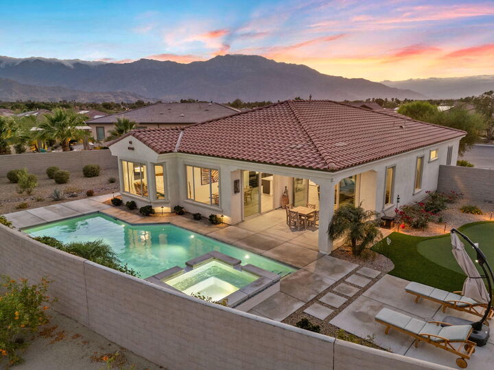 Property Photo: 16 Cuvee CA 92270