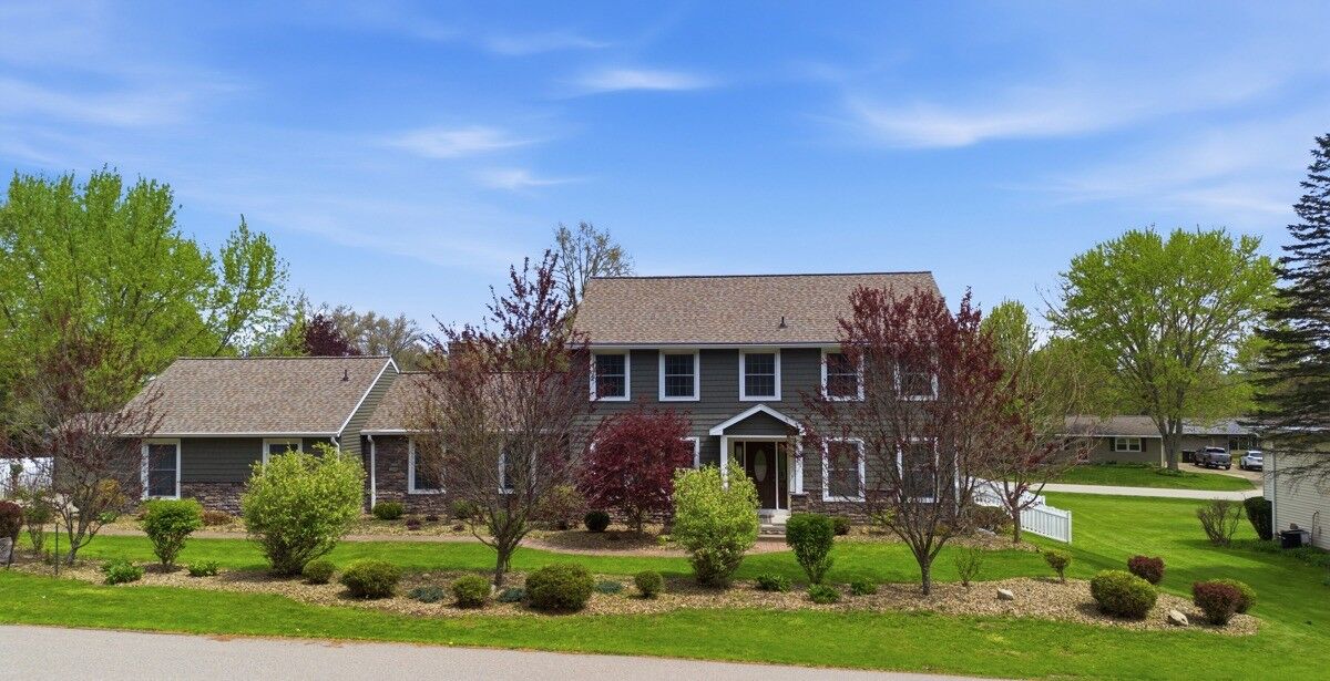 Property Photo: 117 S Skytop Road PA 16412