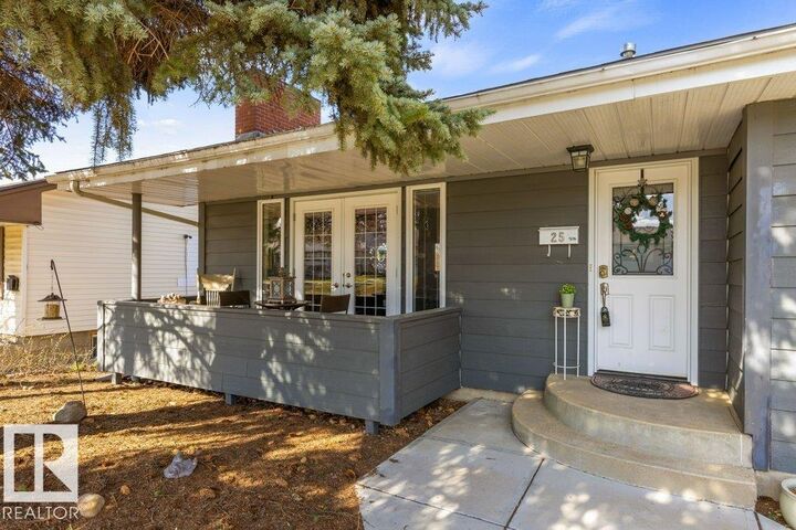 Property Photo:  25 Mount Royal Drive  AB T8N 1J3 