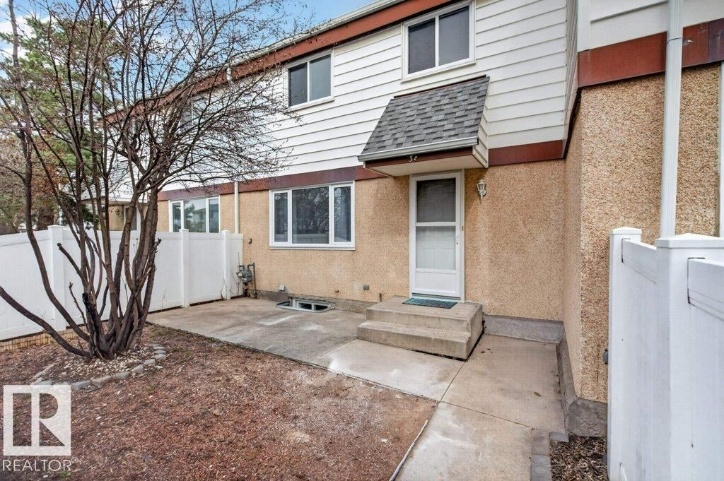Property Photo:  3E Twin Terrace NW  AB T6K 1V4 