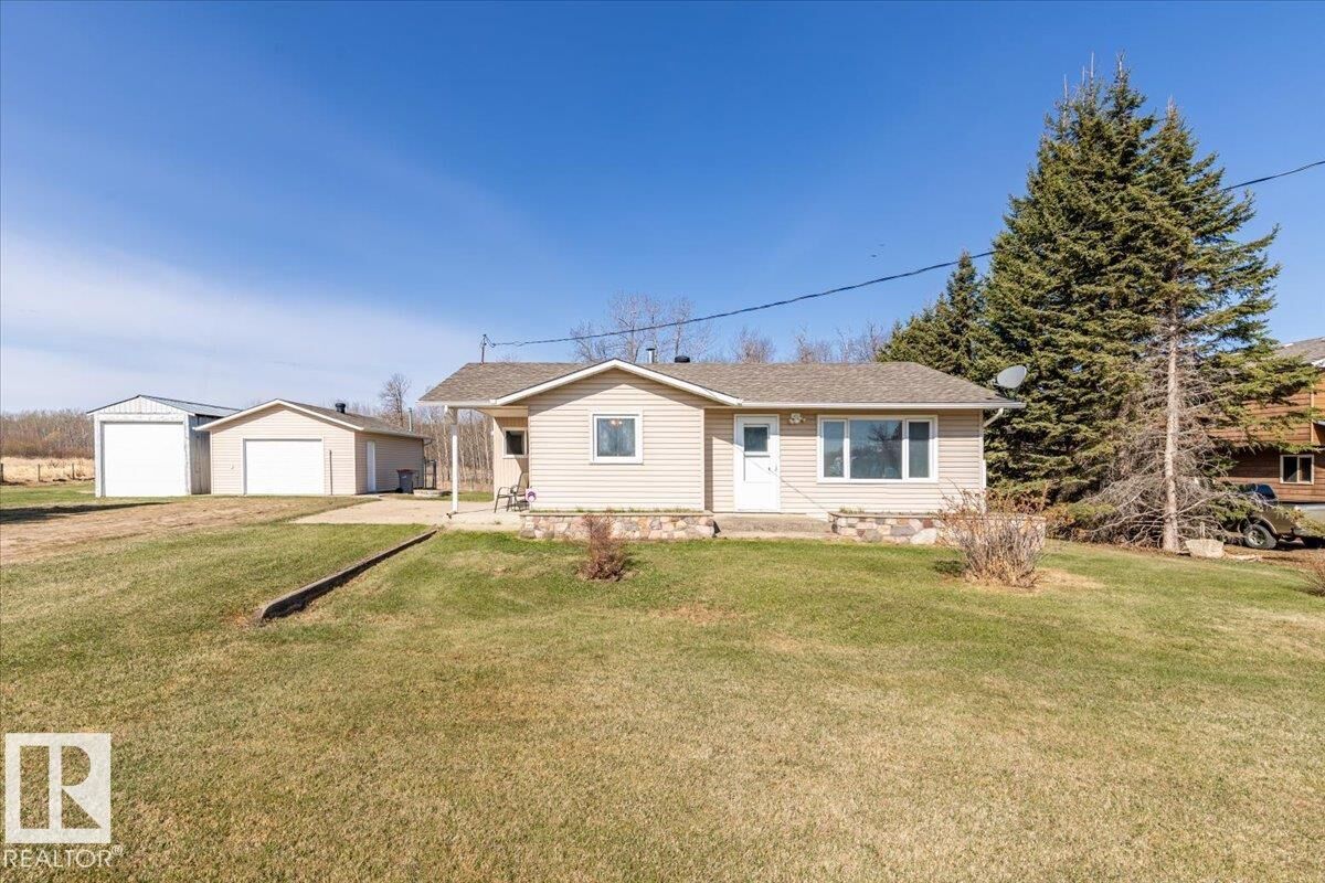 Property Photo:  417 Swedberg Street  AB T0C 2V0 