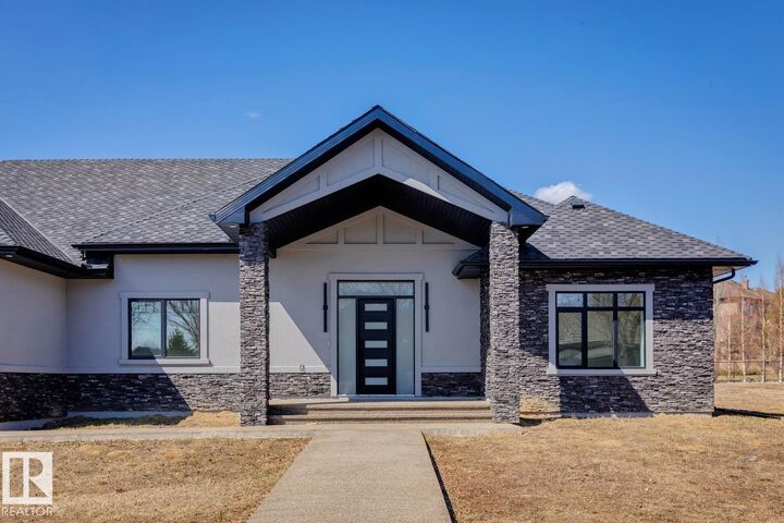 Property Photo:  15 Pinnacle Key  AB T8T 0B5 