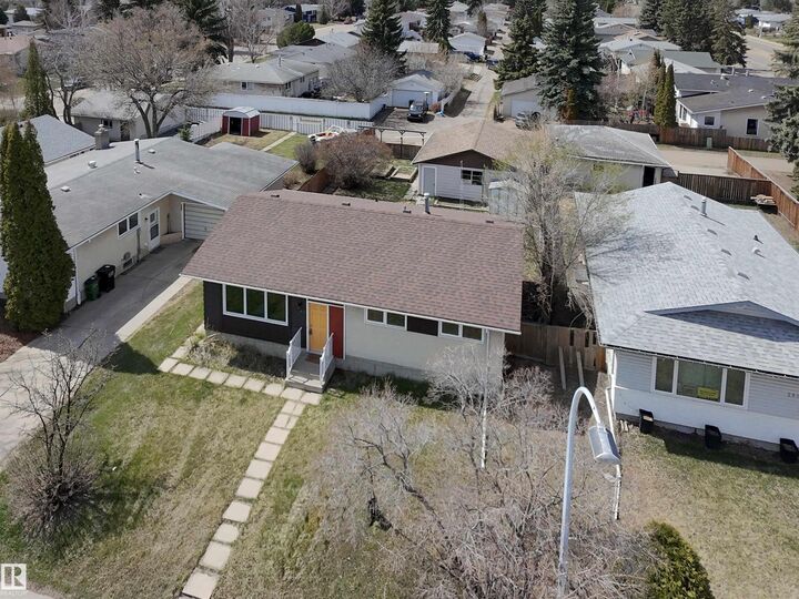 Property Photo:  3912 108 Street NW  AB T6J 1B9 