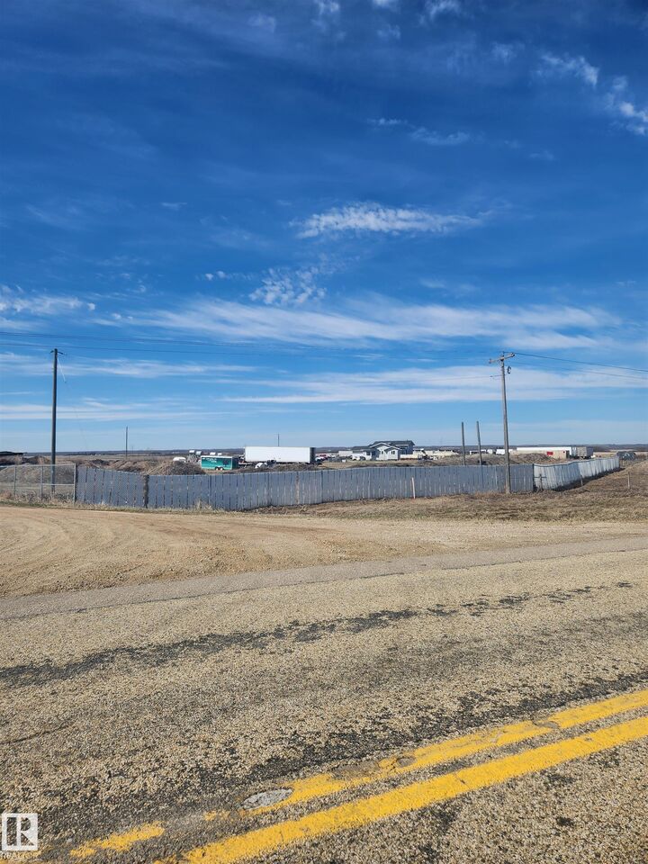 Property Photo:  190013 15 Highway  AB T0B 0W0 