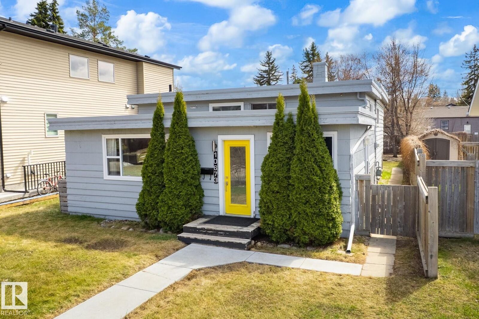 Property Photo:  10673 62 Avenue NW  AB T6H 1M7 