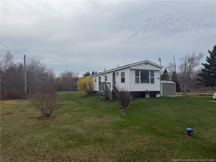 Property Photo:  21 Trenholm Road  NB E4M 3C9 