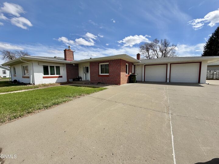 Property Photo:  13 3rd Street NE  ND 58545 