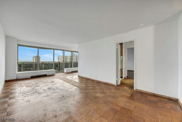 Property Photo:  2077 Center Ave 20C  NJ 07024 