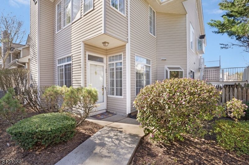 Property Photo:  89 Birchwood Road  NJ 07921 