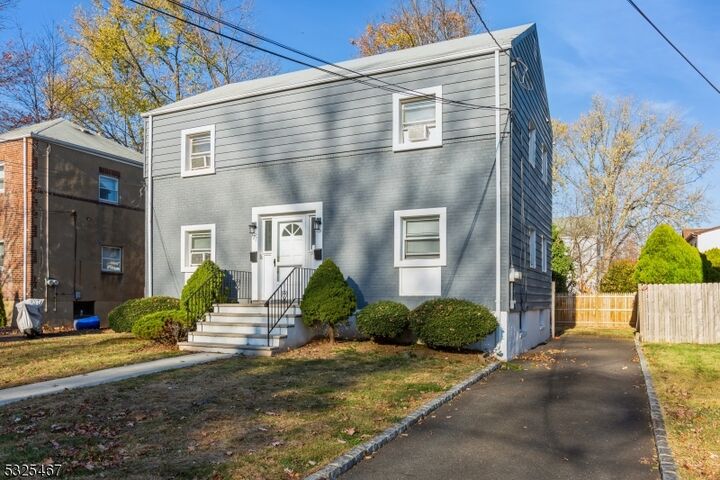 Property Photo:  127 Roosevelt Ave 1  NJ 07016 