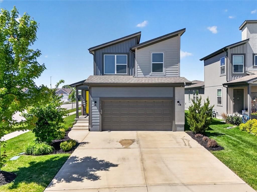 Property Photo:  13334 W 180th Terrace  KS 66013 