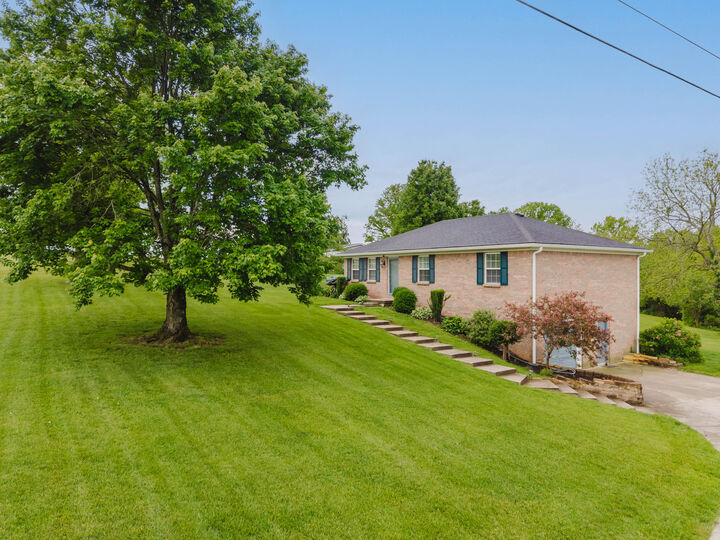 Property Photo:  803 Boone Trail Road  KY 40475 