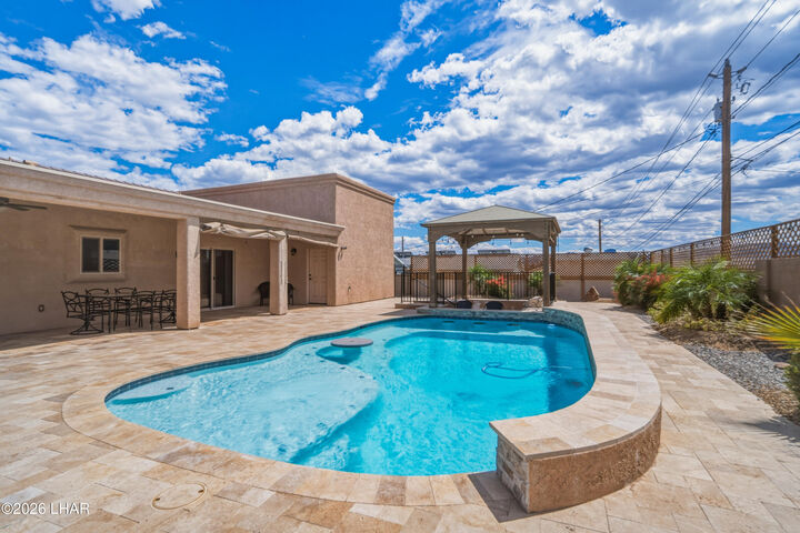 Property Photo:  1011 Rolling Hills Dr  AZ 86406 