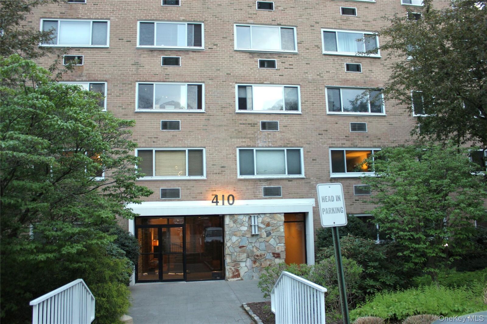Property Photo:  410 Benedict Avenue 4J  NY 10591 