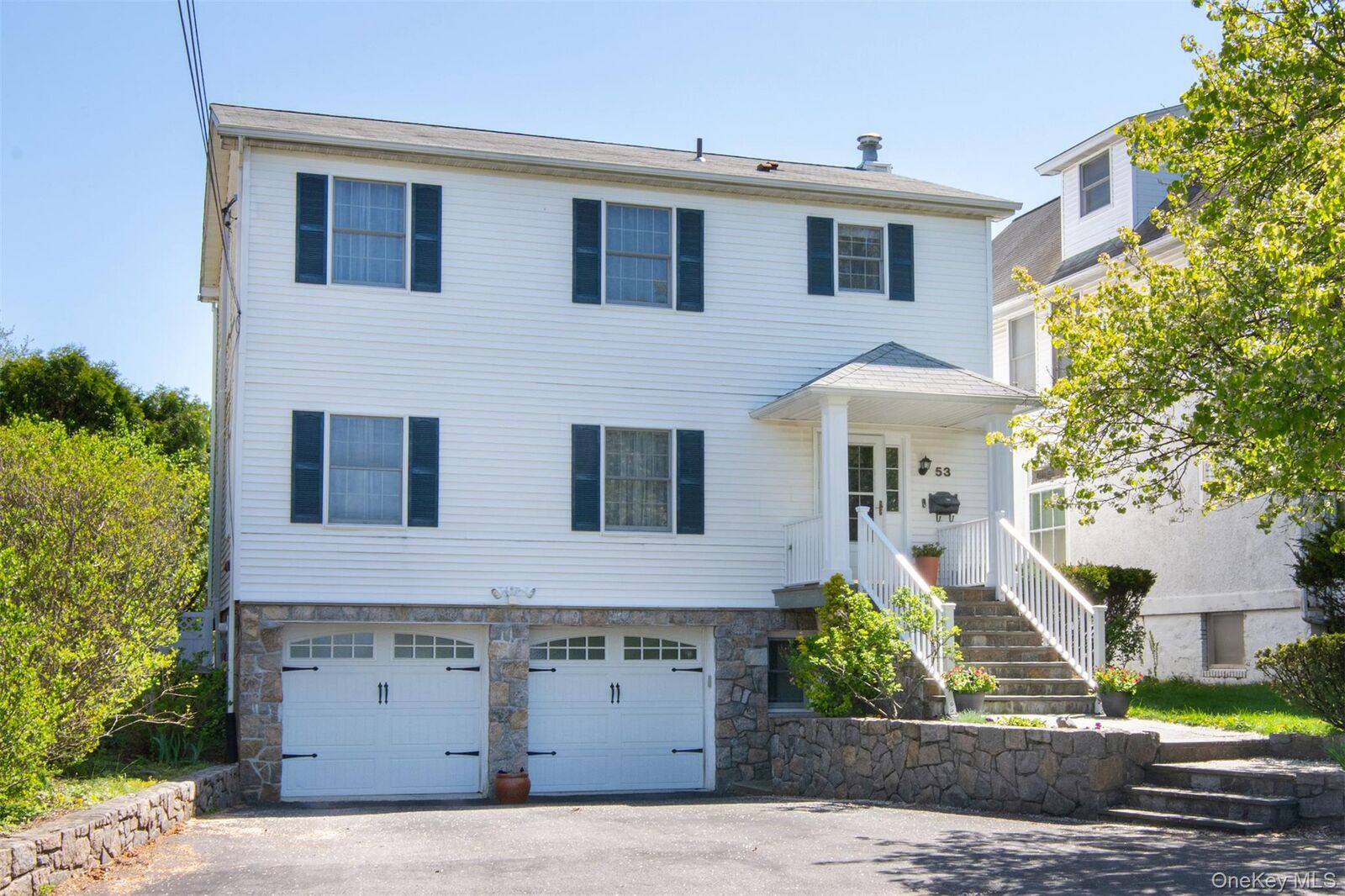 Property Photo:  53 Mohican Park Avenue  NY 10522 