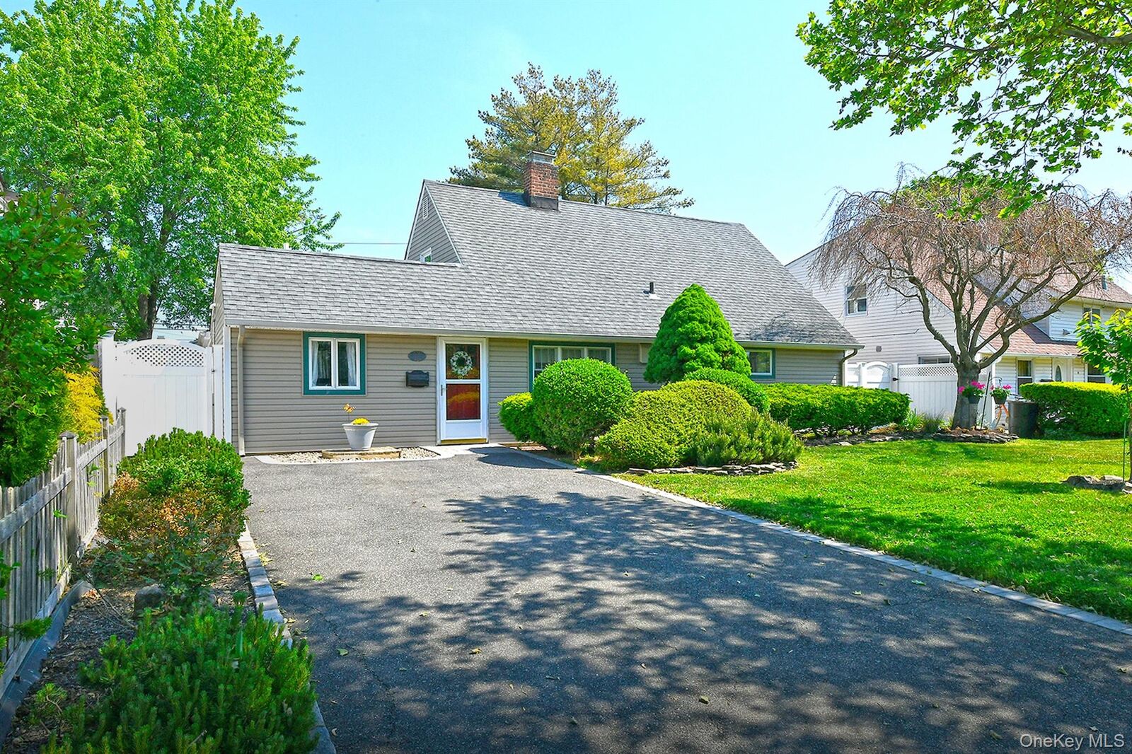 Property Photo:  27 Blossom Lane  NY 11756 