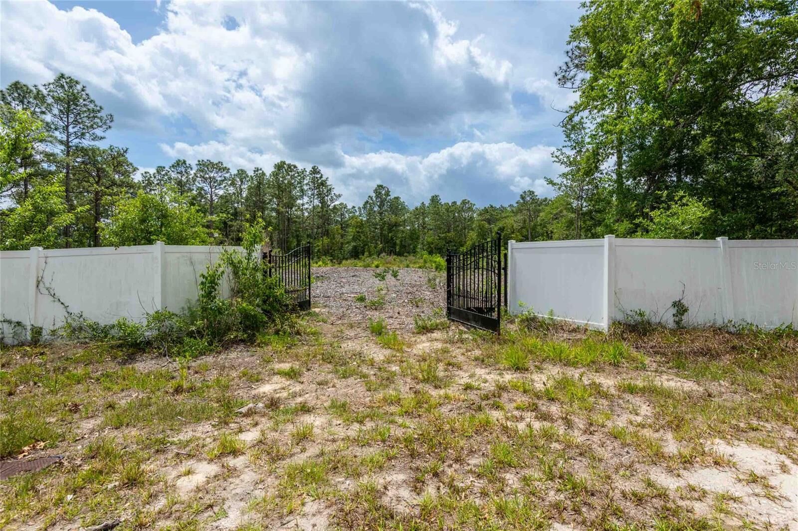 Property Photo:  15022 Gar Street  FL 34609 