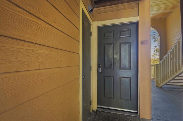 Property Photo:  1401 S Palmetto Avenue 103  FL 32114 