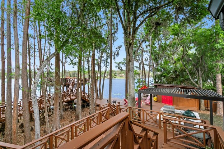 Property Photo:  8817 Roberts Road  FL 33556 