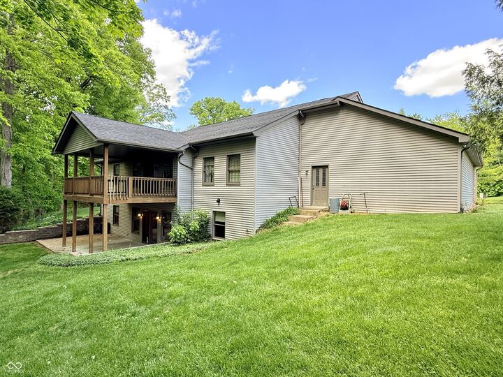 Property Photo:  180 Oakbrook Drive  IN 47201 