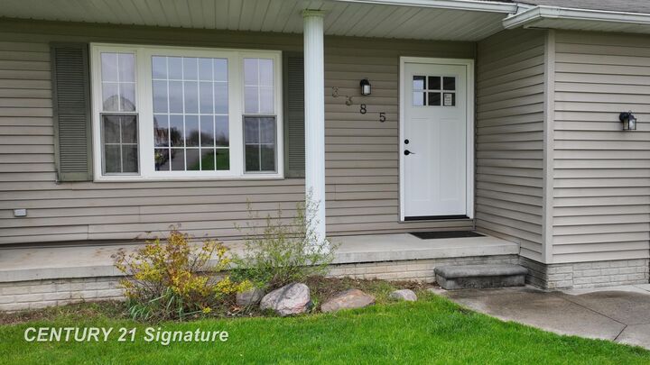 Property Photo:  3385 Ann Drive  MI 48433 