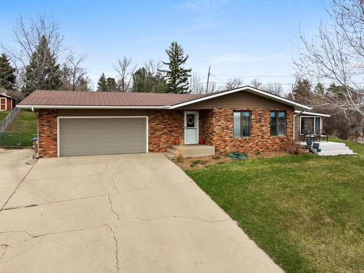 Property Photo: 4 Debra Ct NW ND 58703