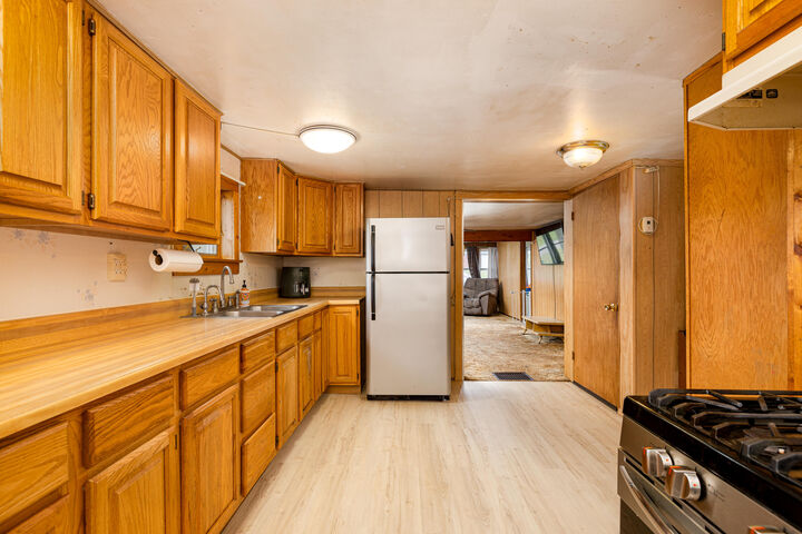 Property Photo:  407 Bagg Avenue  MI 49203 