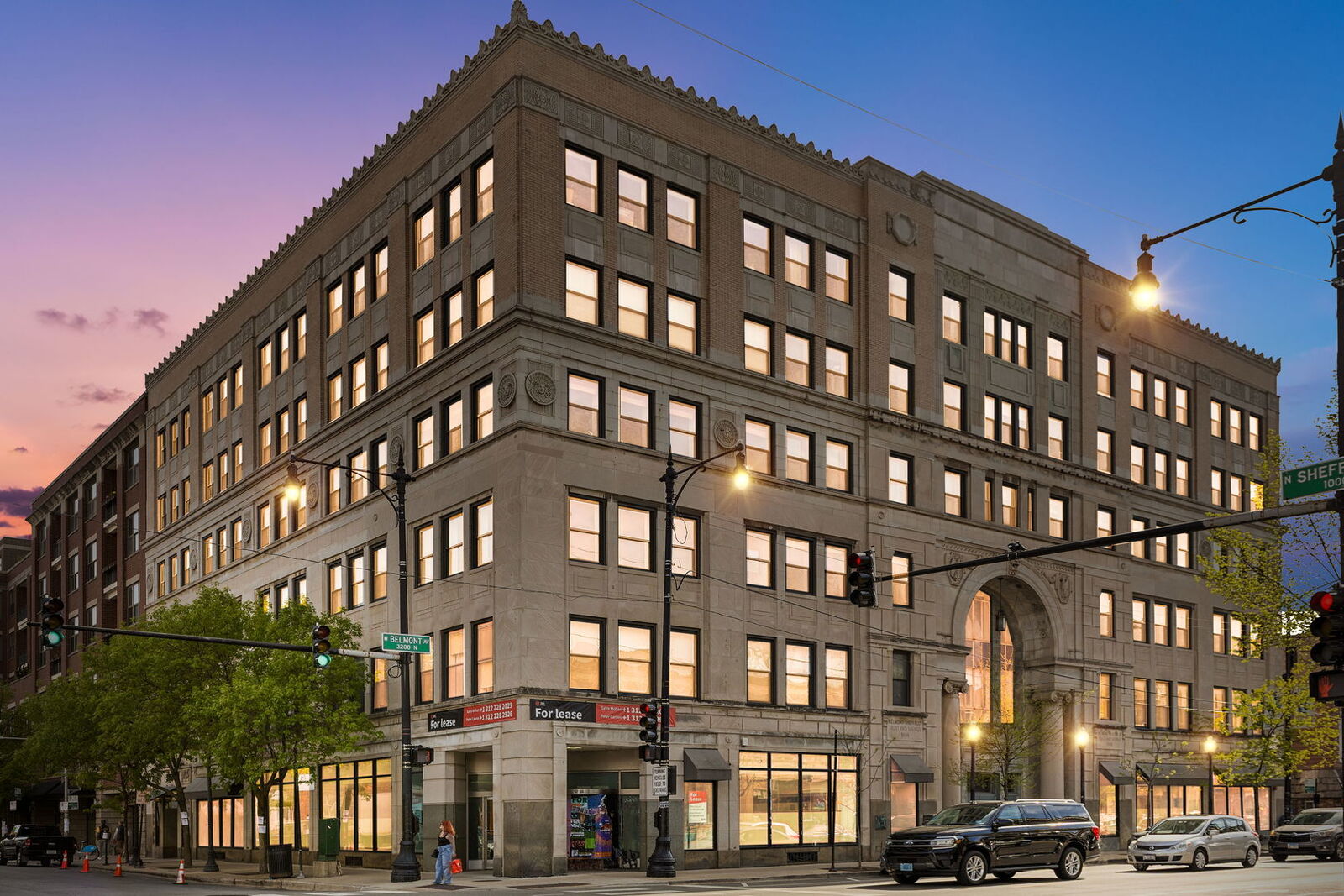 Property Photo: 3150 N Sheffield Avenue 304 IL 60657