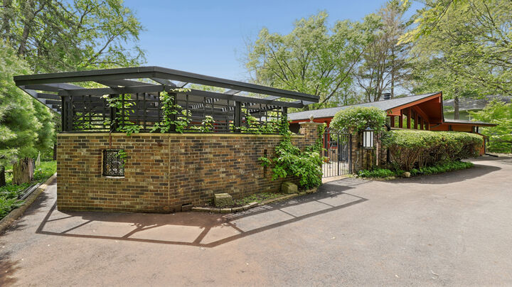 Property Photo: 28W521 Purnell Road IL 60185