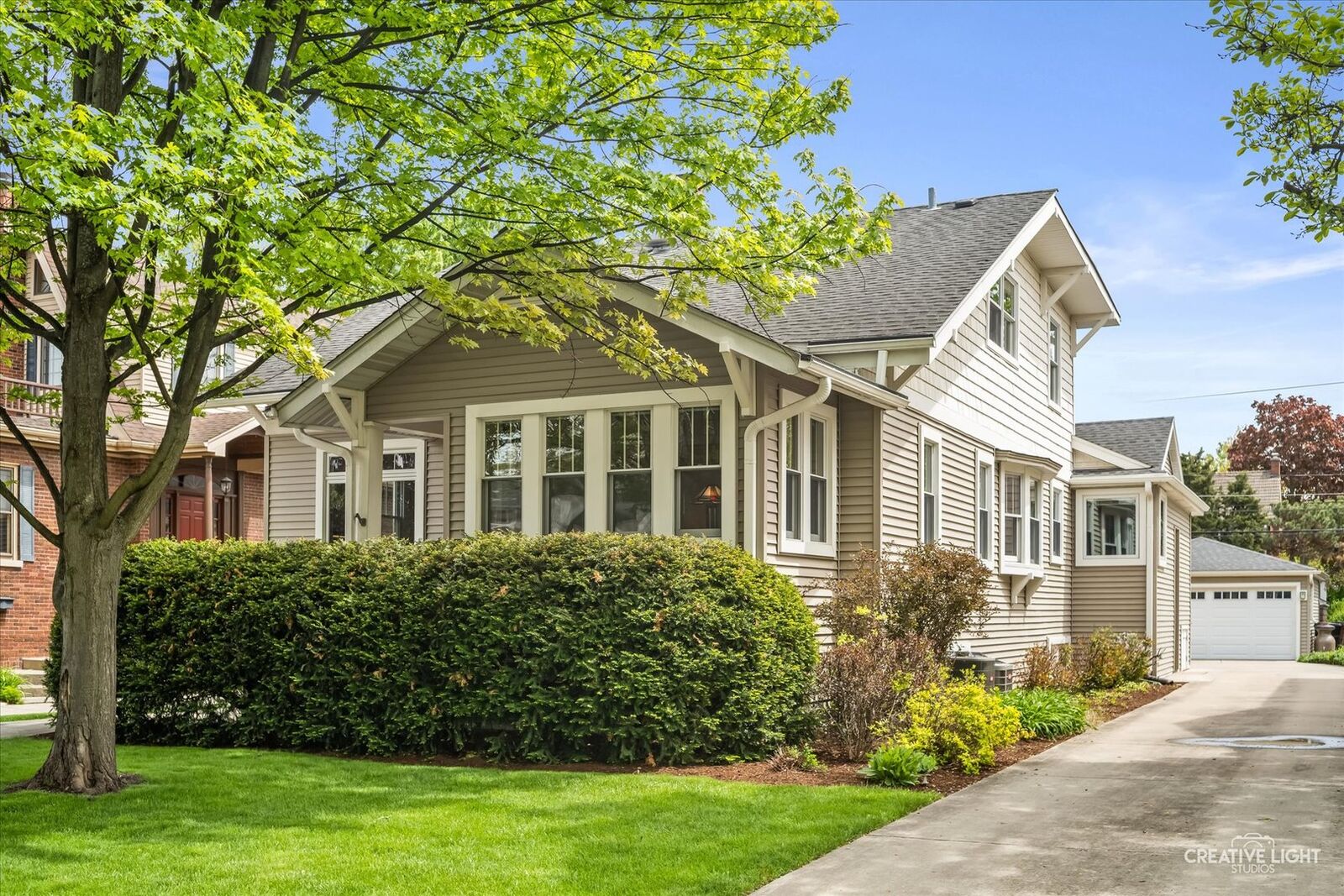 Property Photo:  405 N Washington Avenue  IL 60068 