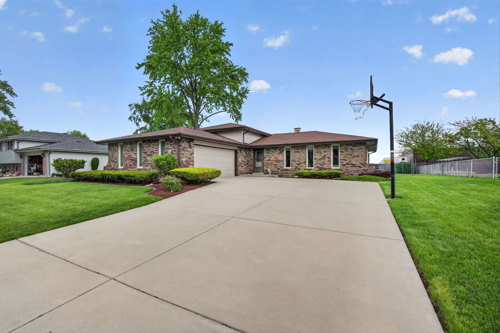 Property Photo:  106 N Brookshore Drive  IL 60404 