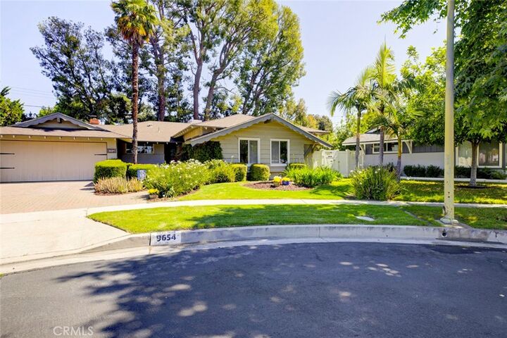 Property Photo:  9654 Kessler  CA 91311 