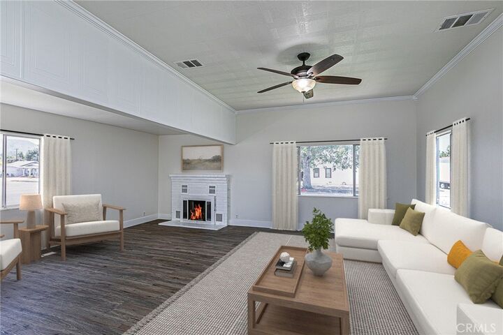 Property Photo: 203 E Walnut CA 93436